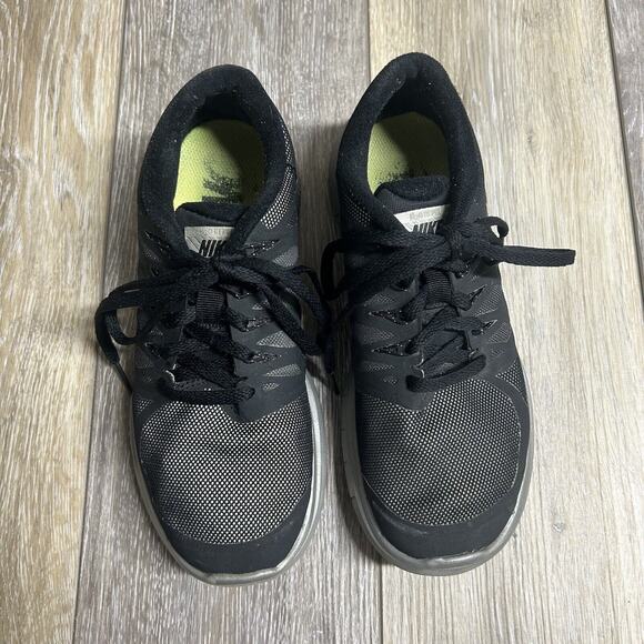 Nike Women’s US Size 6 Free 5.0 Flash 685169-001 Reflective Black Running Shoes - Picture 7 of 16